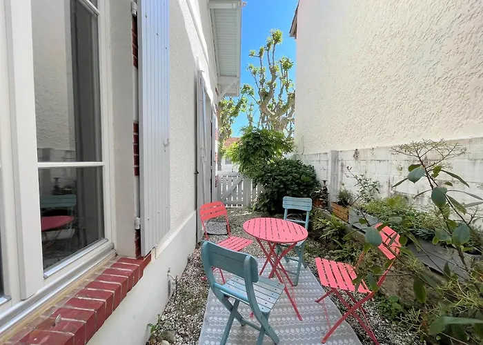 Maison Climatisee 6 Pers Pres Plage, Wifi, Parking - Fr-1-420-102 Holiday home *